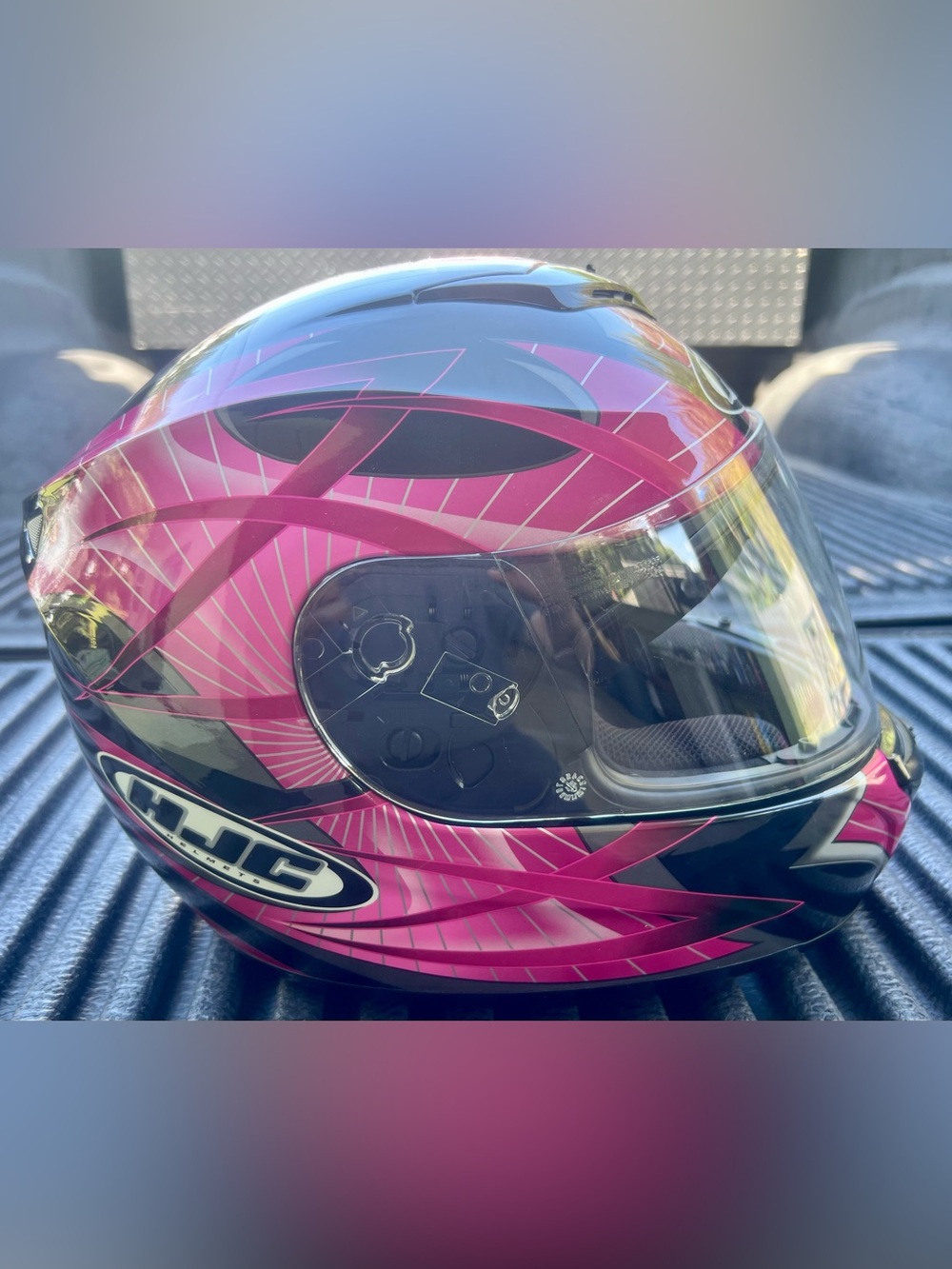HJC Full-Face Motorcycle Helmet in Pink and Black, Size Small